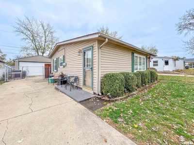 1428 Camden Street, House other with 3 bedrooms, 1 bathrooms and null parking in Pekin IL | Image 3