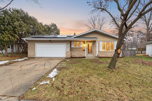 1240 Boynton Ct, Janesville, WI, 53545-1928 | Card Image