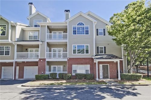 8102-8102 Woodland Ln, Alpharetta, GA, 30009-8724 | Card Image