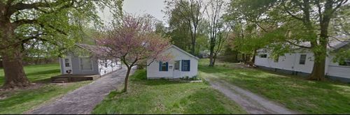 2827 E Hickory St, Decatur, IL, 62526-5366 | Card Image