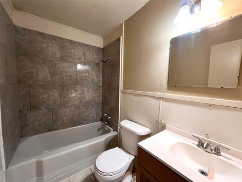 3519 4th St, Bay City, TX, 77414-5510 | Card Image