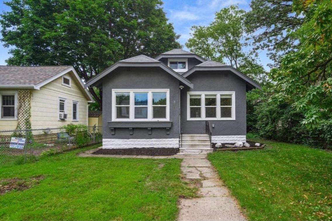 Russell Ave, Minneapolis, MN 55412