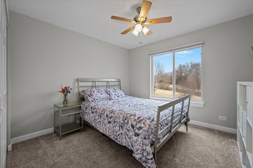 2924 Bauer Rd, North Aurora, IL, 60542-2058 | Card Image