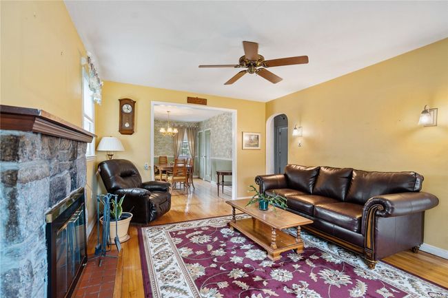 14 Croydon Dr, House other with 4 bedrooms, 2 bathrooms and null parking in Bellmore NY | Image 5