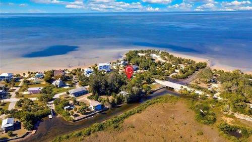 10581 Pine Island Dr, WEEKI WACHEE, FL, 34607-1046 | Card Image