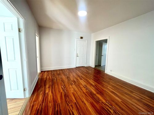 2-5160 48th St, Woodside, NY, 11377-7334 | Card Image