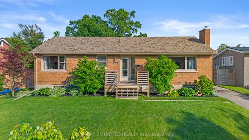 1056 Glebemount Cres, Peterborough, ON, K9H6M3 | Card Image