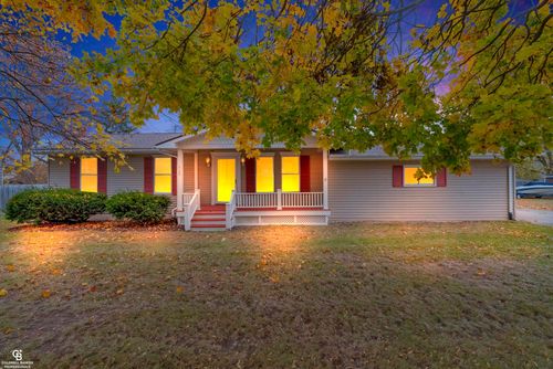 925 Whiting St, Saint Clair, MI, 48079-4988 | Card Image