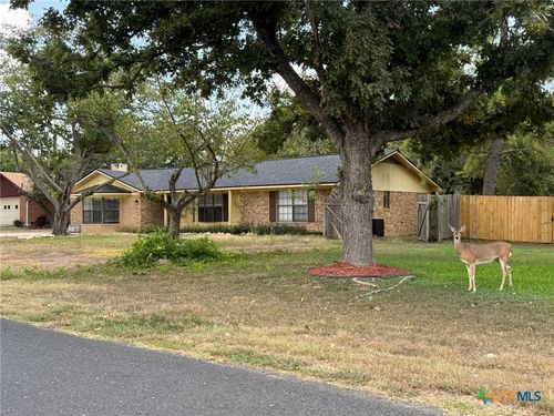 189 Woodland Trl, Belton, TX, 76513-6220 | Card Image