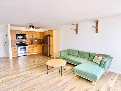 apt-404-1617 Clark St, Honolulu, HI, 96822-4804 | Card Image