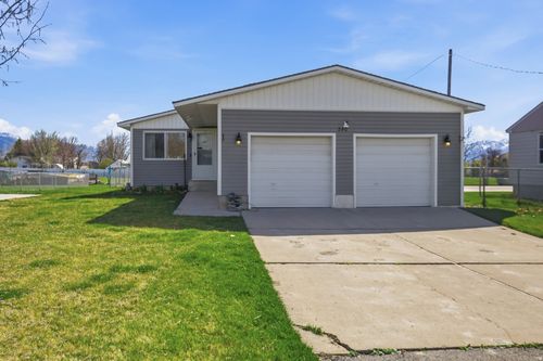 240 W 300 S, Smithfield, UT, 84335-2126 | Card Image