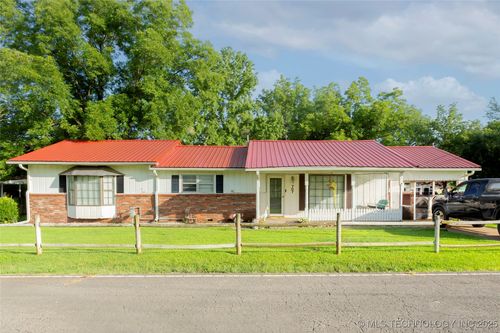 707 N 2nd St, Quinton, OK, 74561 | Card Image