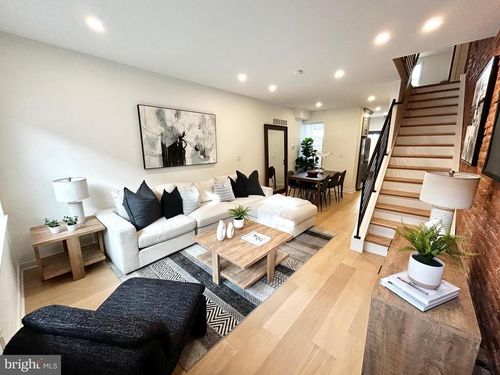 829 N Bucknell St, PHILADELPHIA, PA, 19130-1919 | Card Image