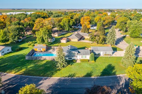 901 2nd St S, Wahpeton, ND, 58075-4905 | Card Image