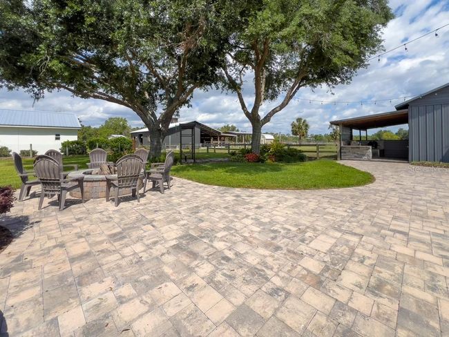 812 Jameson Rd, House other with 3 bedrooms, 2 bathrooms and null parking in Lithia FL | Image 44