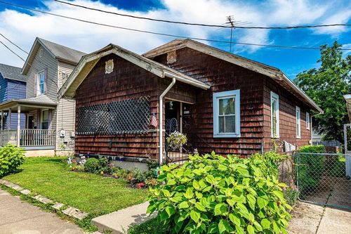 1038 Hunt Ave, Hamilton, OH, 45013-2524 | Card Image