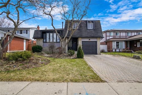 205 Mcgarry Dr, Kitchener, ON, N2N1G3 | Card Image