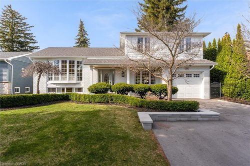 194 Solingate Dr, Oakville, ON, L6L3T1 | Card Image