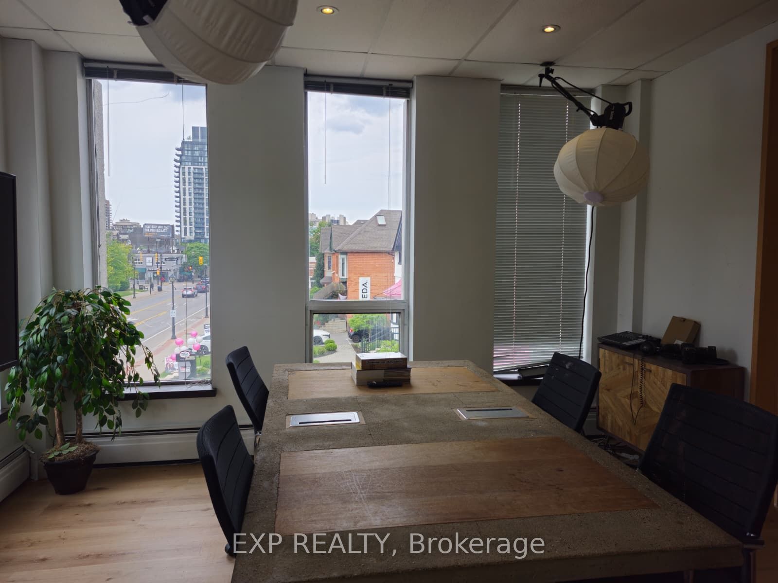 Commercial Lease in Burlington 4
