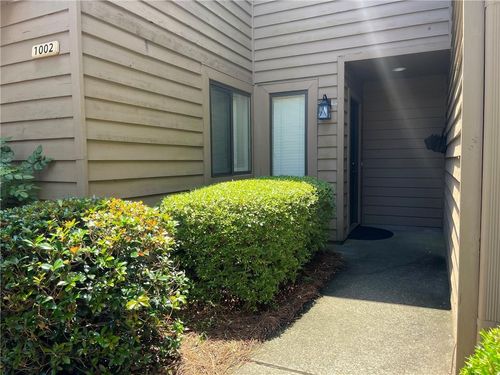 1002 Parkaire Xing, Marietta, GA, 30068-4698 | Card Image