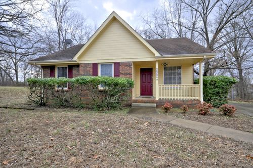222 Marshall Dr, Clarksville, TN, 37042-5906 | Card Image