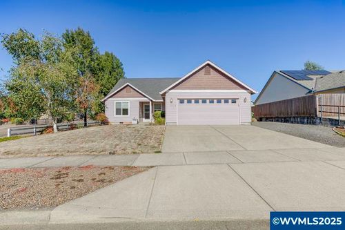 1451 Ryan Dr, Silverton, OR, 97381-8733 | Card Image