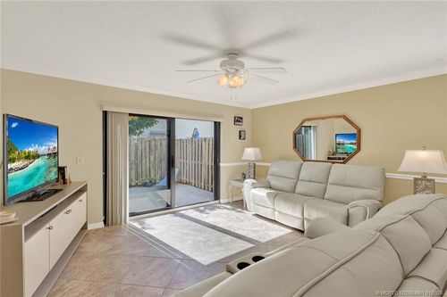 apt-41-9417 Ocean Dr, Jensen Beach, FL, 34957-2371 | Card Image