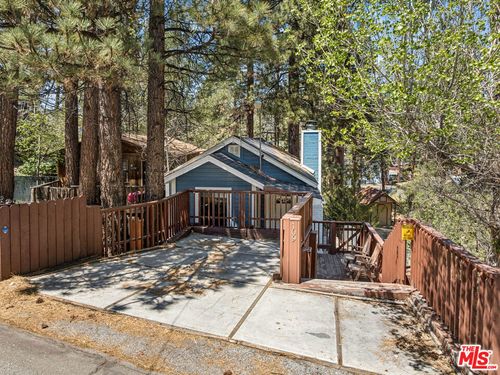 109 W Aeroplane Boulevard, Big Bear City, CA, 92314 | Card Image