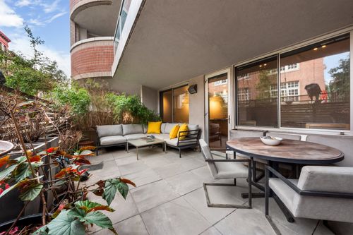 2a-123 Baxter St, New York, NY, 10013-3670 | Card Image