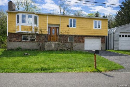 9 Wykagyl Ct, Carmel, NY, 10512-6225 | Card Image