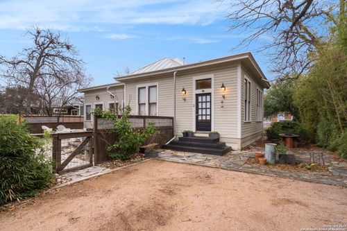2-227 Claudia St, San Antonio, TX, 78210-1218 | Card Image