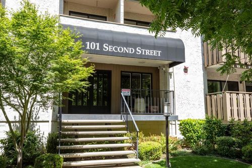 2-101 2nd St, Los Altos, CA, 94022-2744 | Card Image