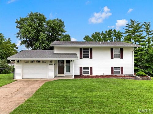 1511 Westvale Dr, Festus, MO, 63028-2028 | Card Image