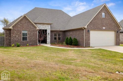 828 Laura Lea, Jonesboro, AR, 72401-9262 | Card Image