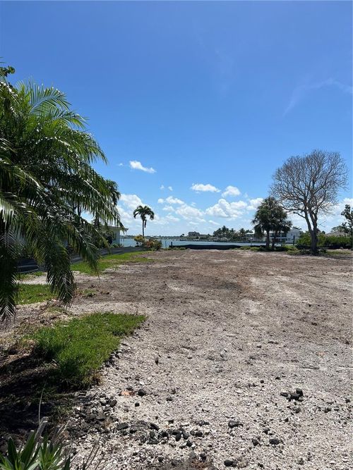 179 Bath Club Blvd N, NORTH REDINGTON BEACH, FL, 33708-1523 | Card Image