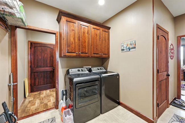 6010 Sw Douglas Rd, House other with 3 bedrooms, 3 bathrooms and null parking in Topeka KS | Image 30