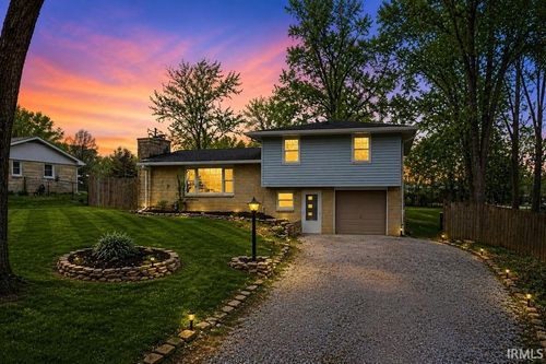 800 W Fairway Ln, Bloomington, IN, 47403-4323 | Card Image