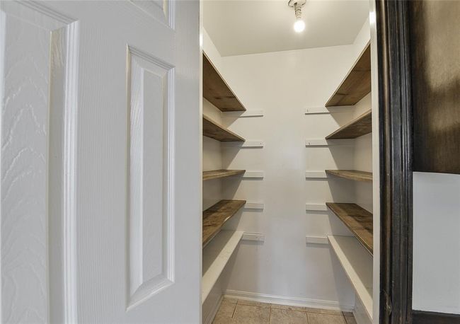 Pantry | Image 15