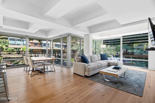 3005-7137 E Rancho Vista Dr, Scottsdale, AZ, 85251-1470 | Card Image