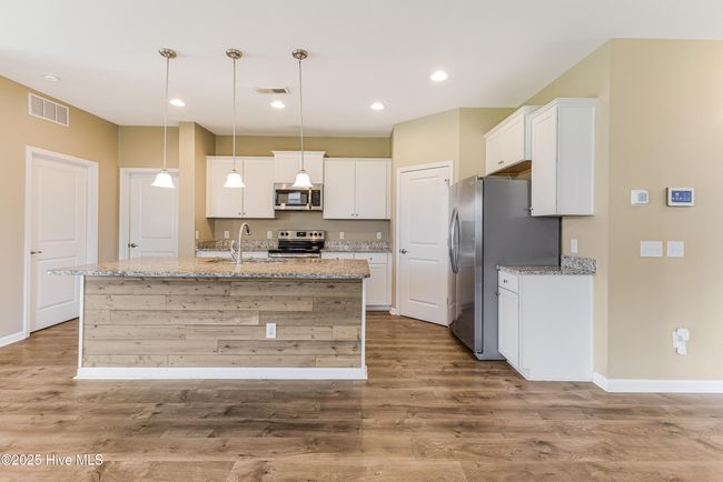1814 Bards Dr Se, House other with 3 bedrooms, 3 bathrooms and 2 parking in Bolivia NC | Image 9
