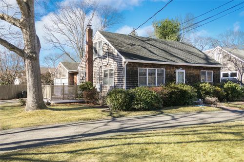 76 N Howells Point Rd, Bellport, NY, 11713-2347 | Card Image