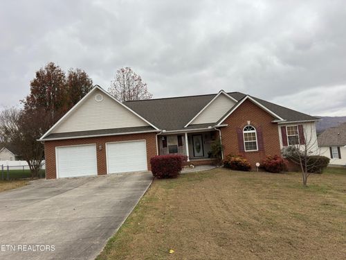 320 Clover Cir, Jacksboro, TN, 37757-4642 | Card Image