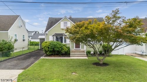417 White Ave, Manville, NJ, 08835-1940 | Card Image