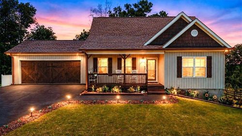 145 Grand Oak Ln, Dahlonega, GA, 30533-6798 | Card Image