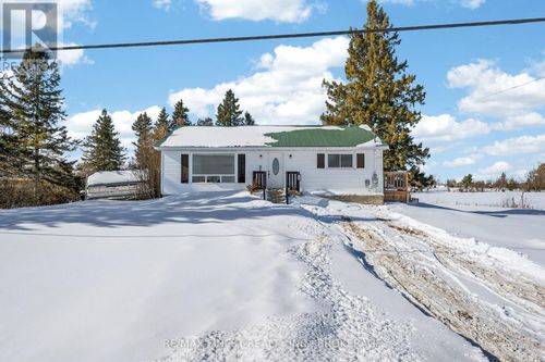 3369 Perth Rd, Glenburnie, ON, K0H1S0 | Card Image