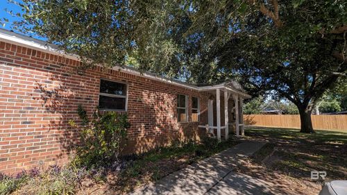 1616-1616 N Cedar St, Foley, AL, 36535-1609 | Card Image