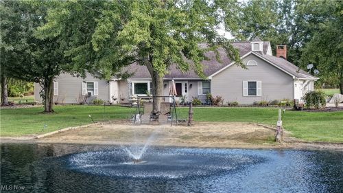 25914 Nichols Rd, Columbia Station, OH, 44028-9551 | Card Image