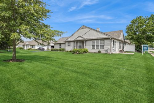 1-13759 Briargate Dr, Huntley, IL, 60142-7847 | Card Image
