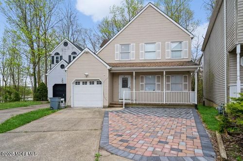 34 Oak Knoll Dr, Matawan, NJ, 07747-2650 | Card Image