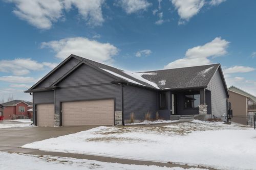 307 Luella Place Ne, Stewartville, MN, 55976 | Card Image